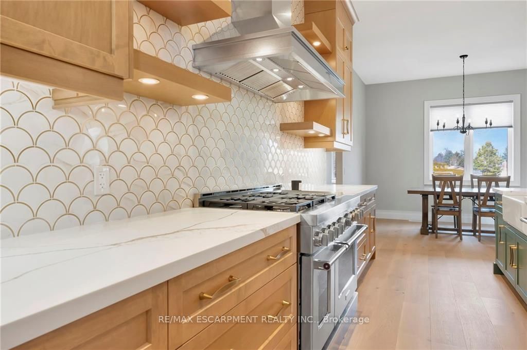 3 Clover Lane