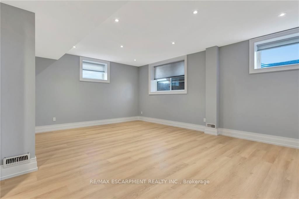 3 Clover Lane