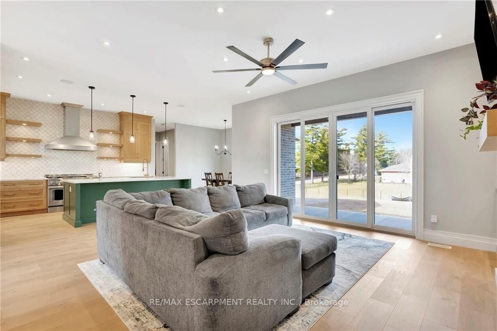 3 Clover Lane