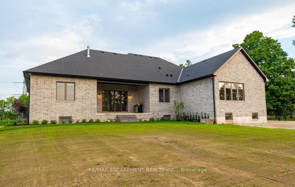 3 Clover Lane