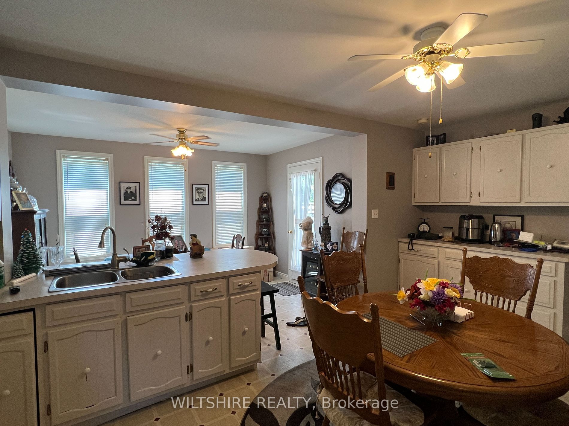 407 Main Street E