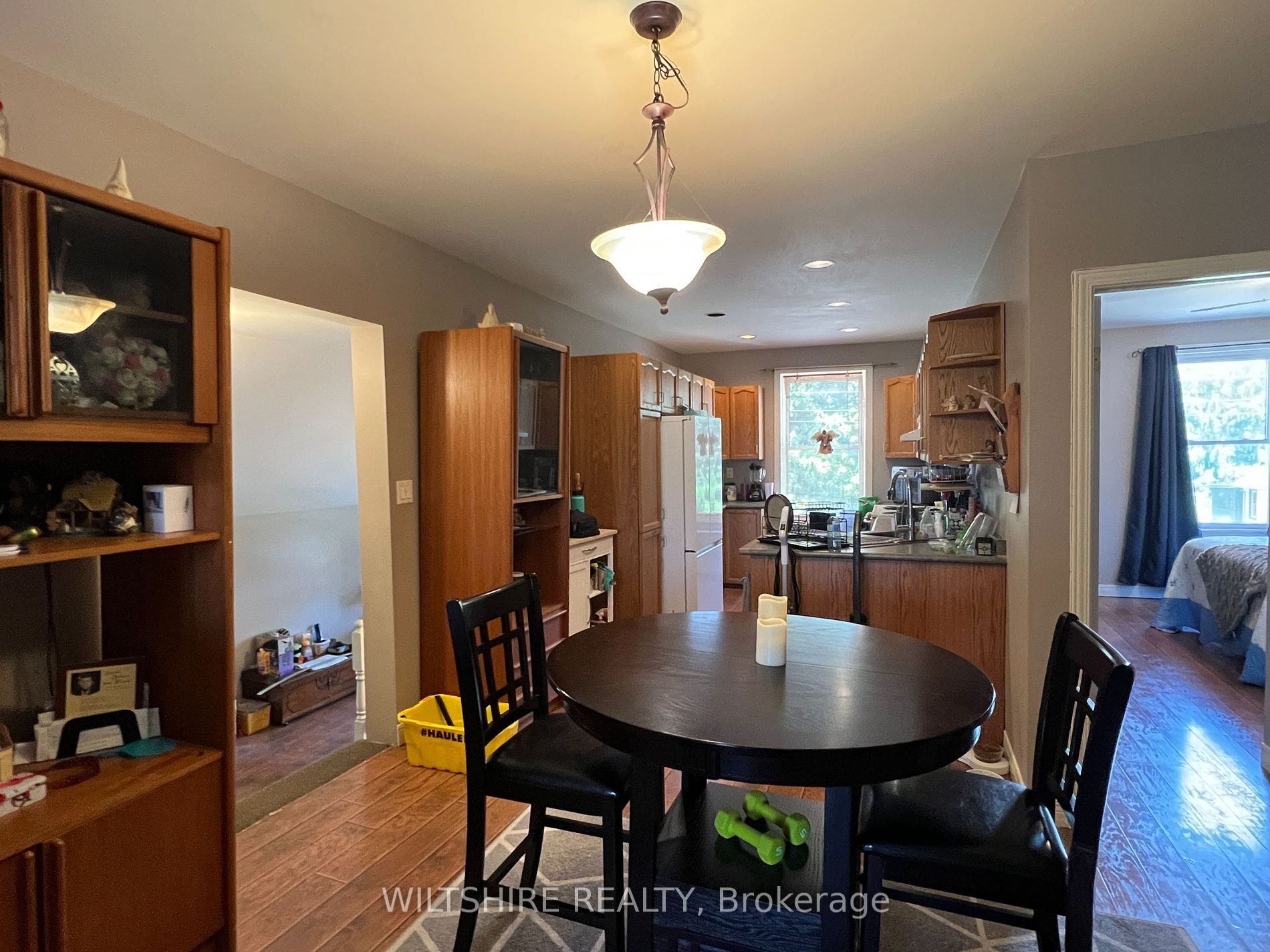 407 Main Street E