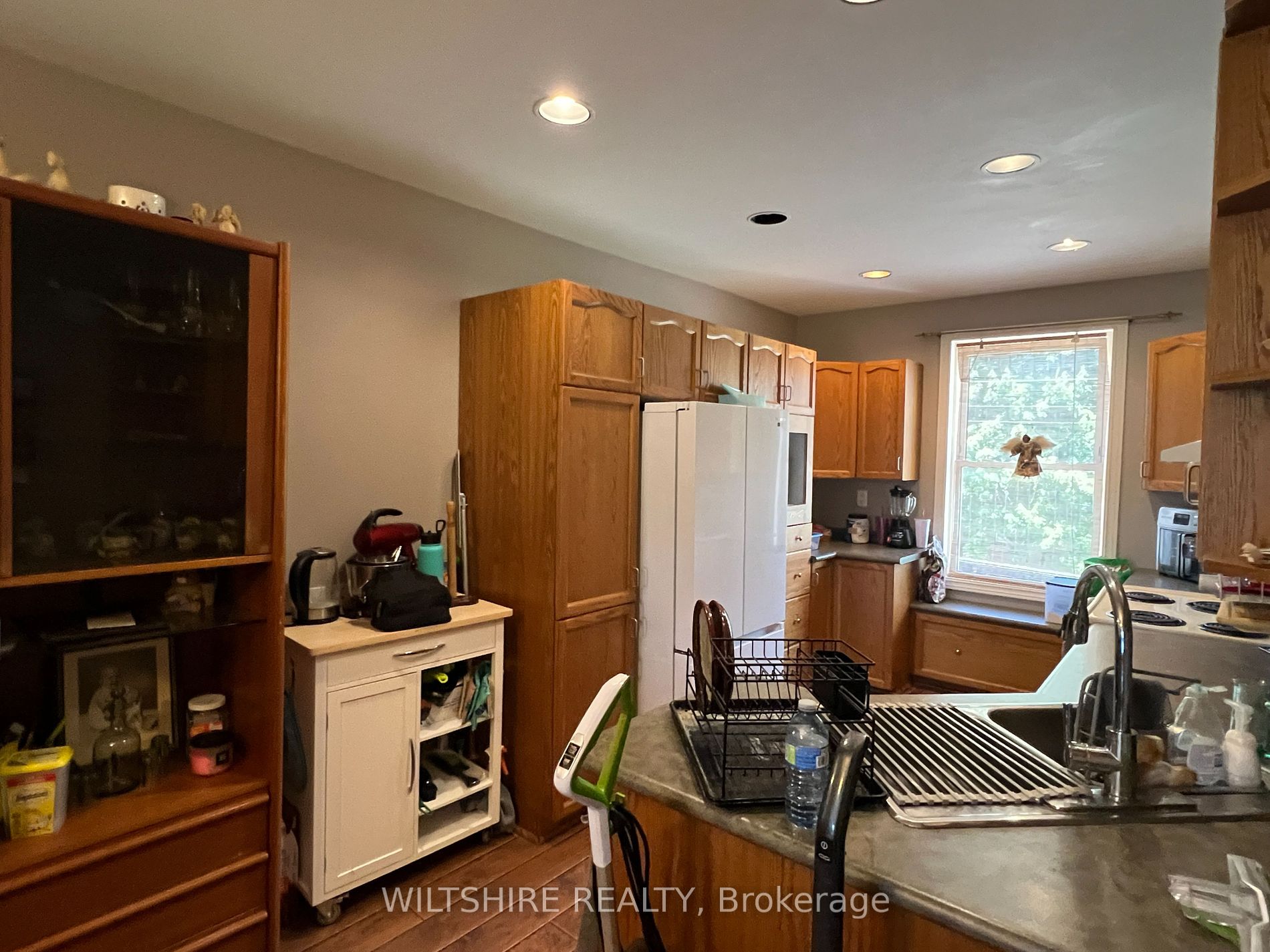407 Main Street E