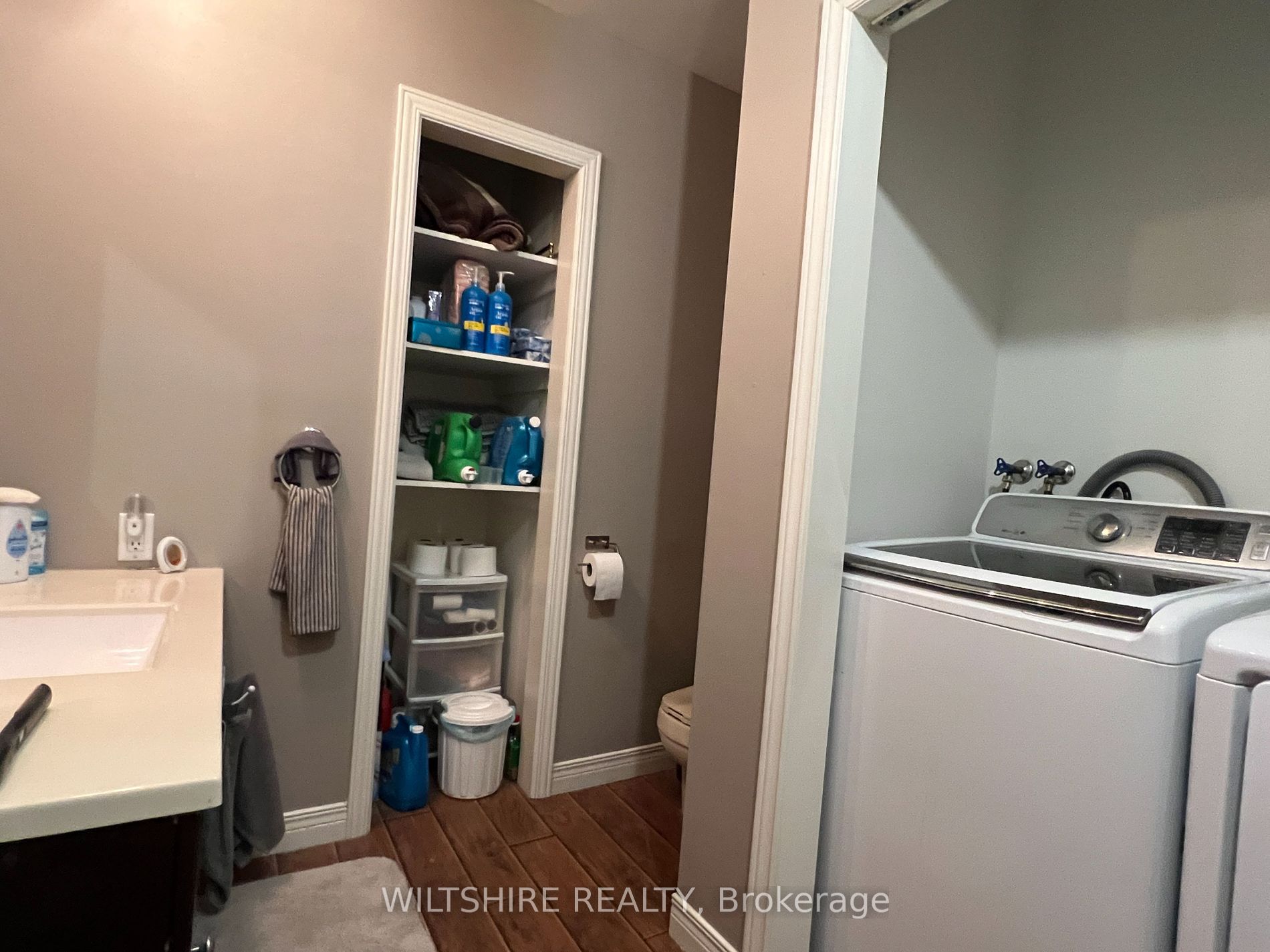 407 Main Street E