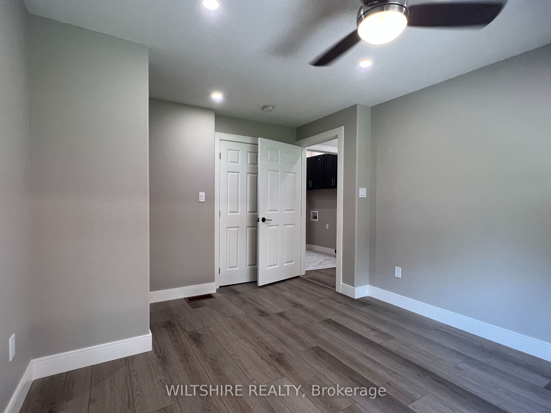 407 Main Street E