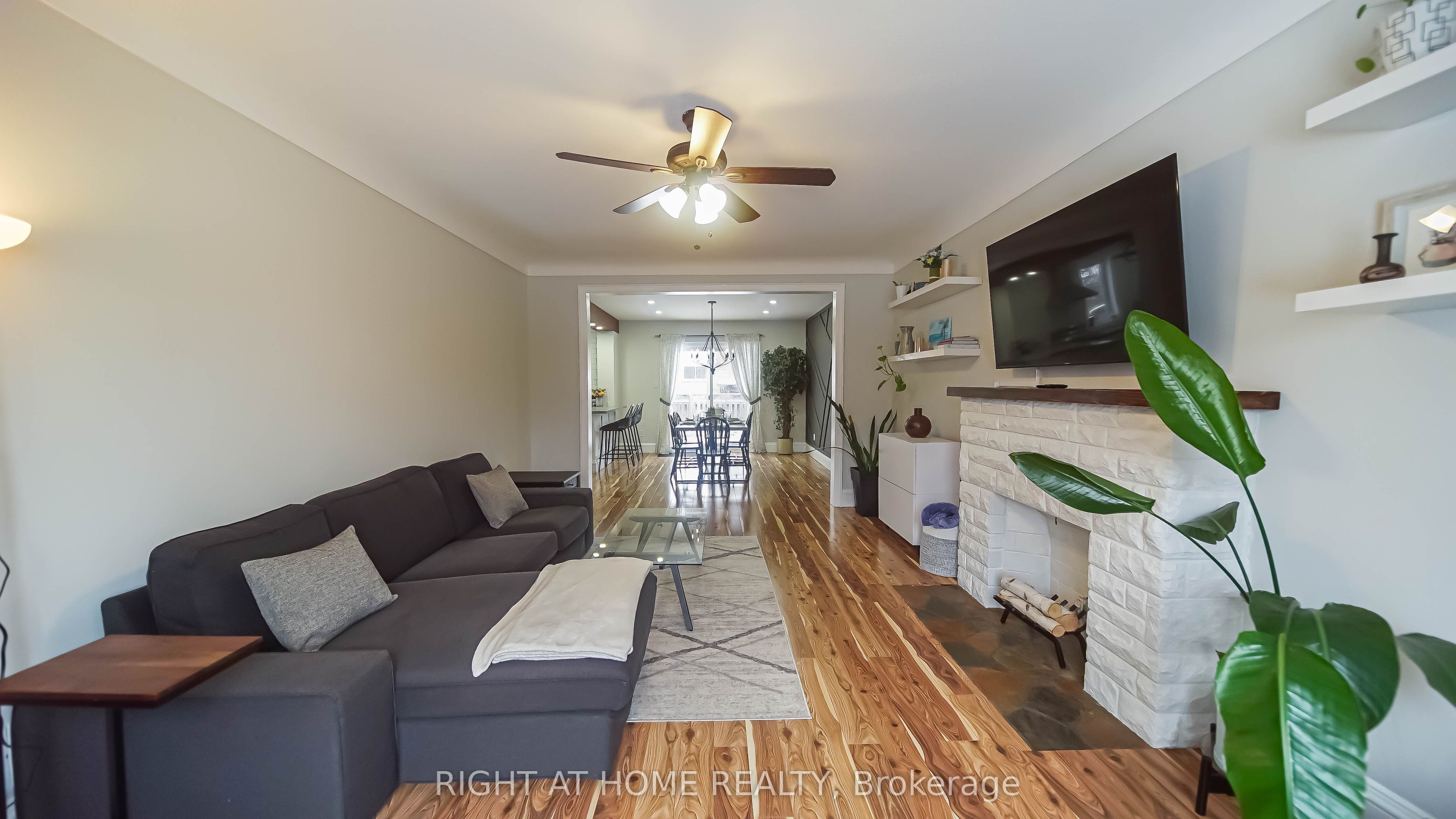 214 Kenilworth Avenue S