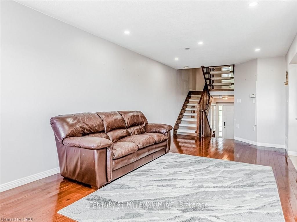 10 Fairhaven Drive