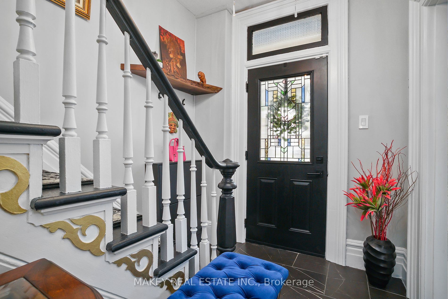 32 Chisholm Street