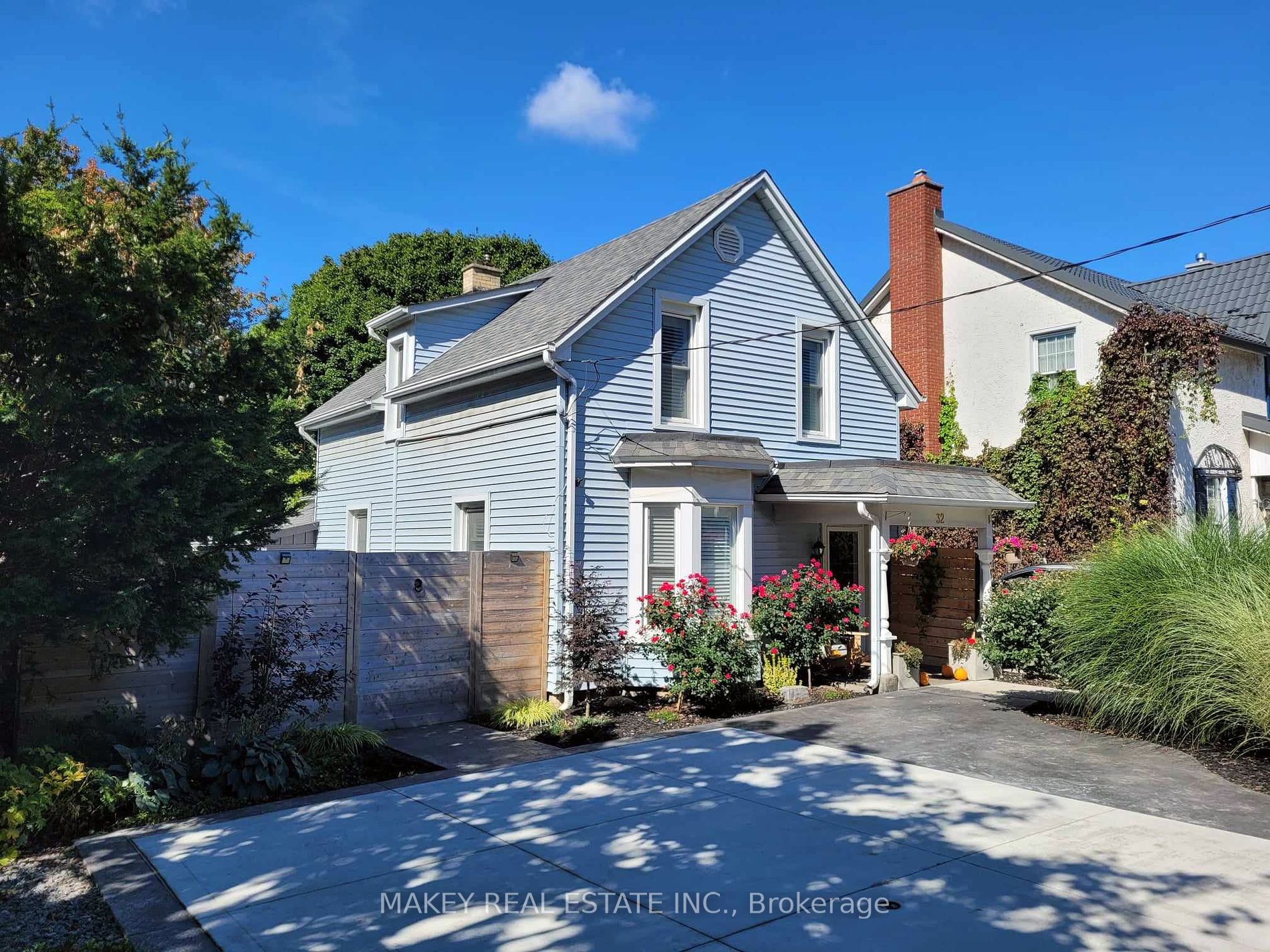 32 Chisholm Street