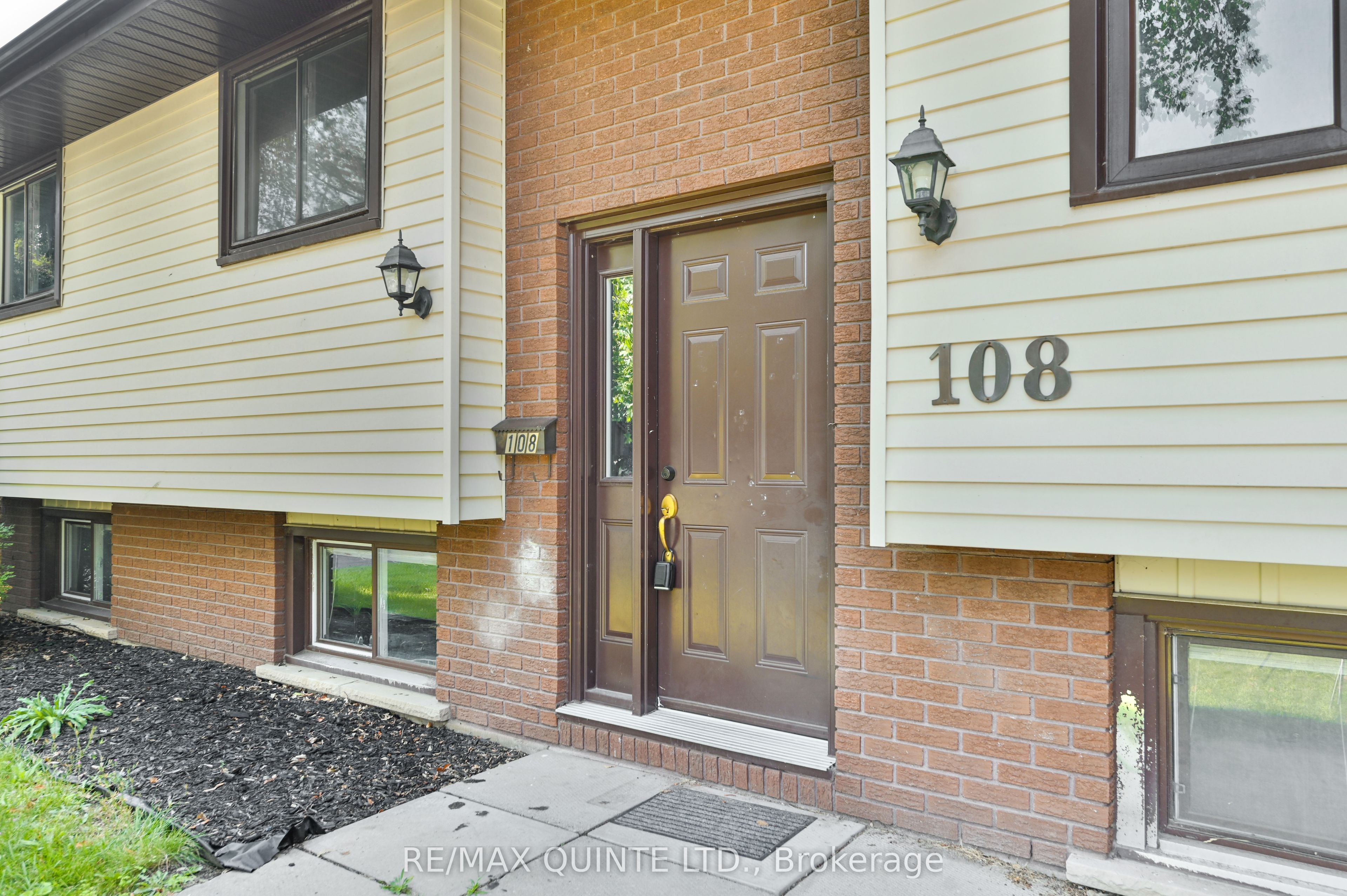 108 Nicholas Street