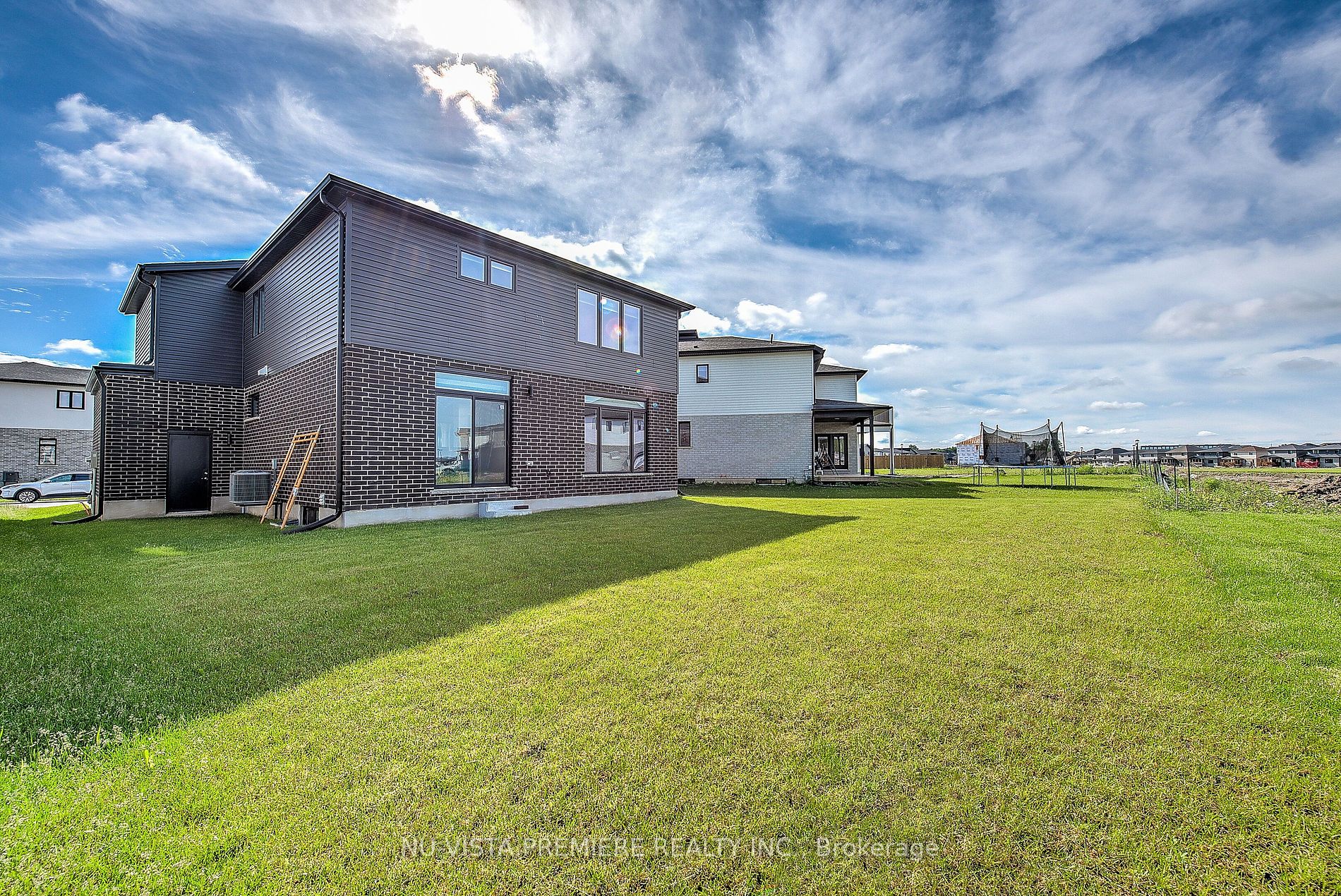 1464 Medway Park Drive