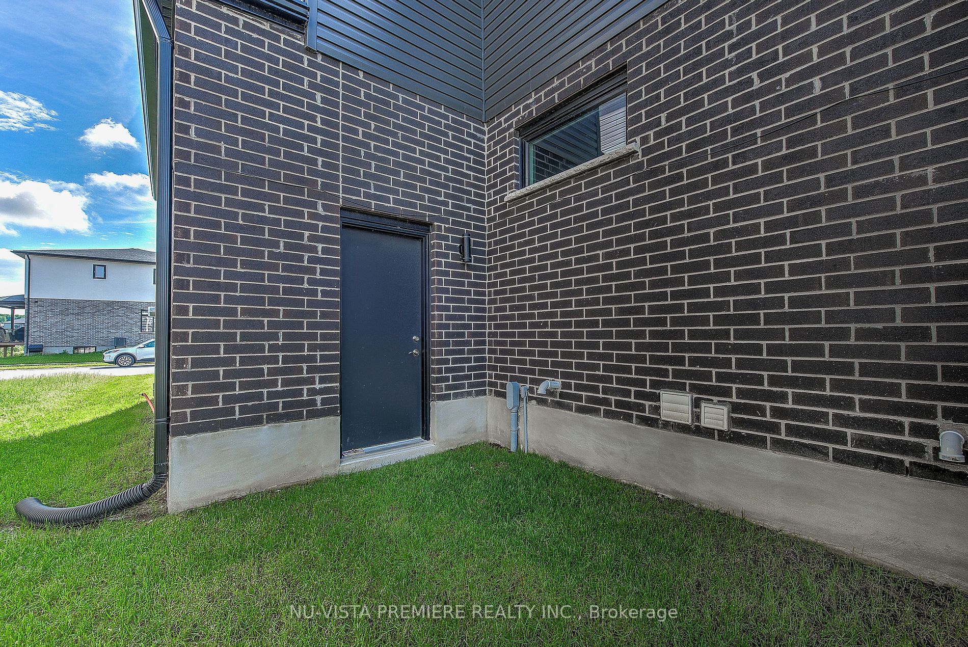 1464 Medway Park Drive