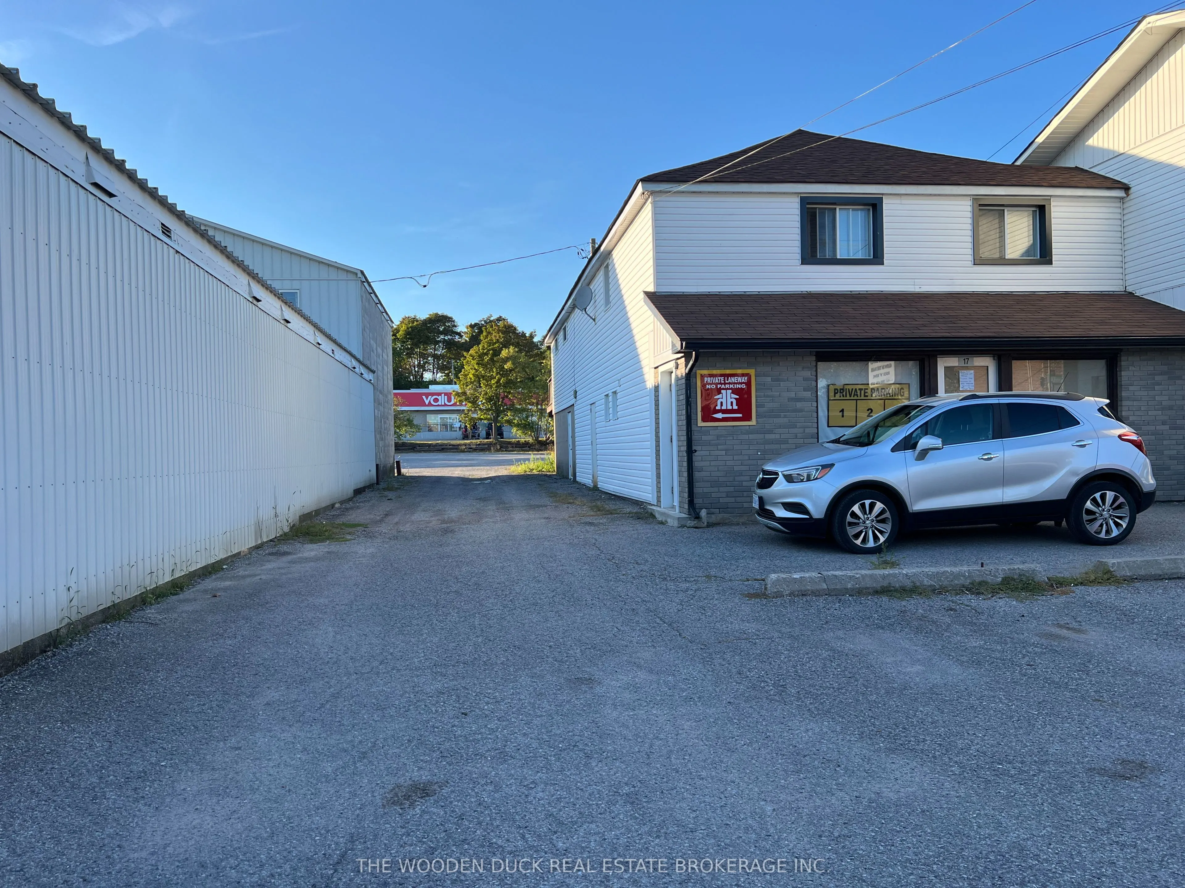 13 Front Street E