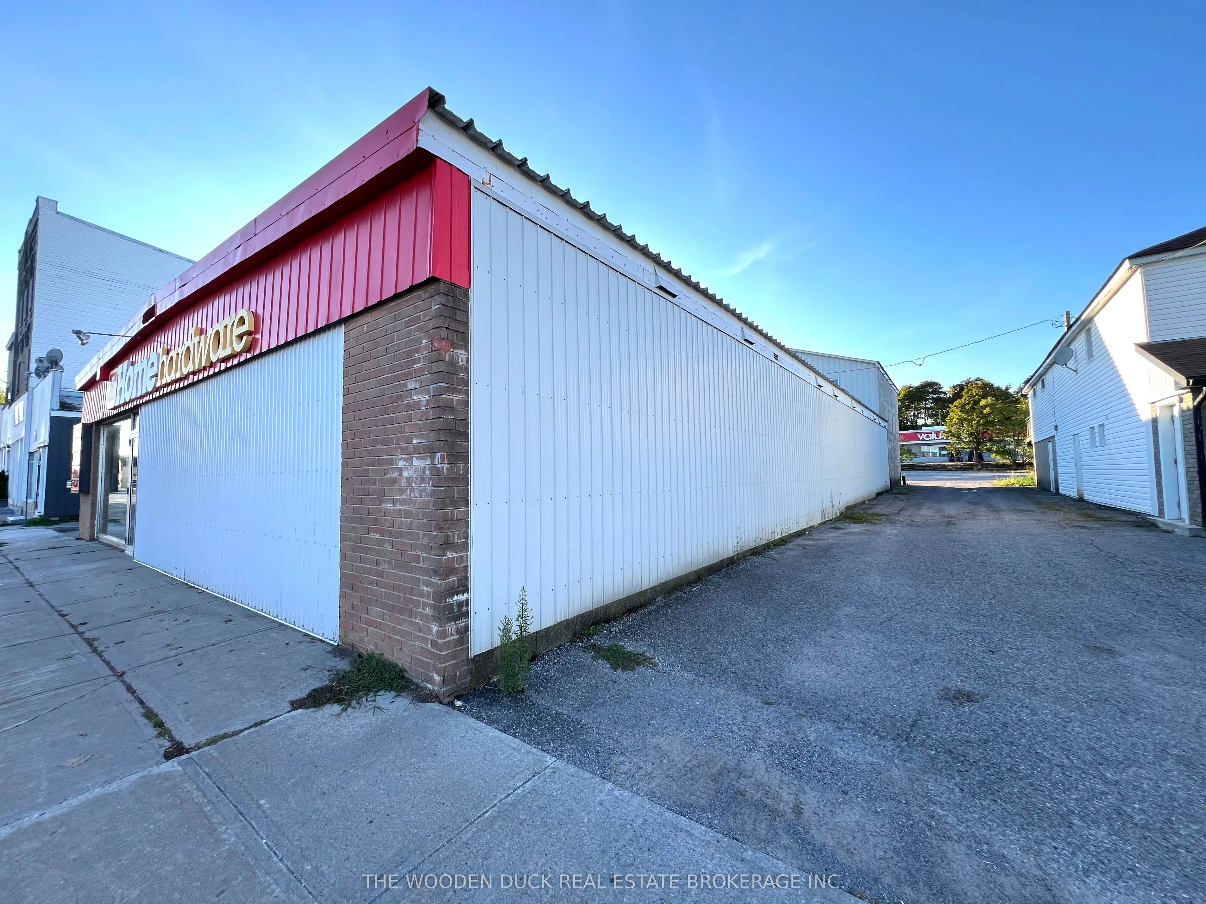 13 Front Street E