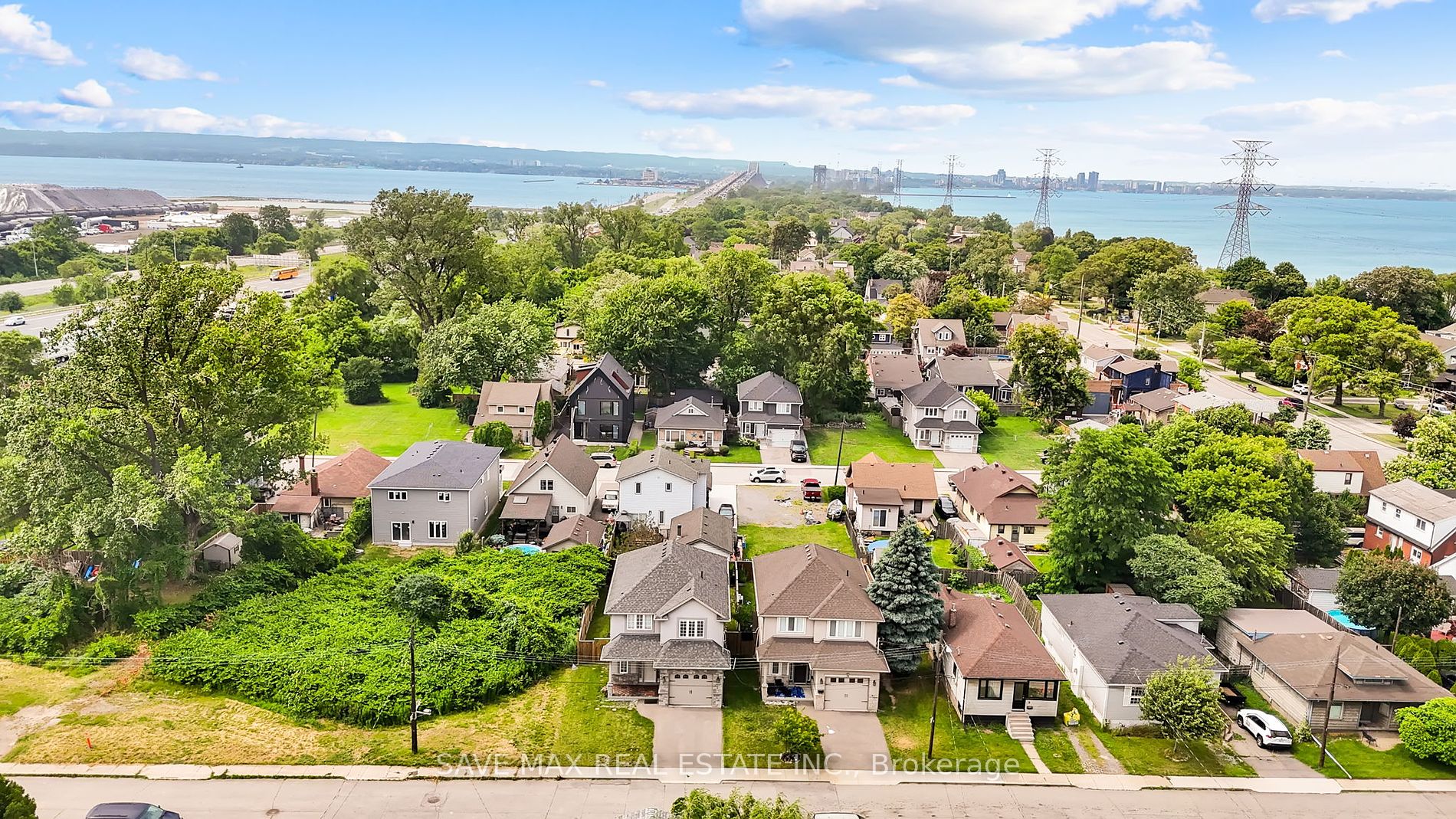 17 Lagoon Avenue