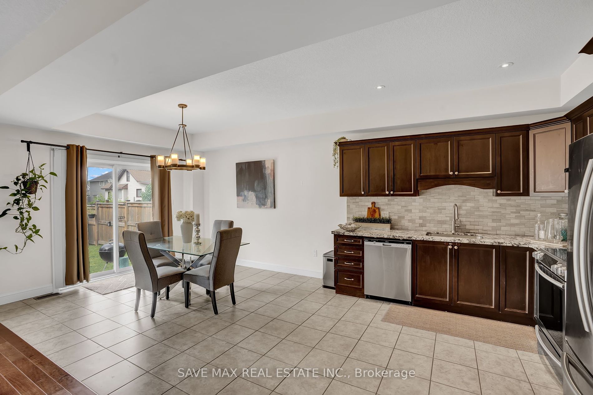 17 Lagoon Avenue