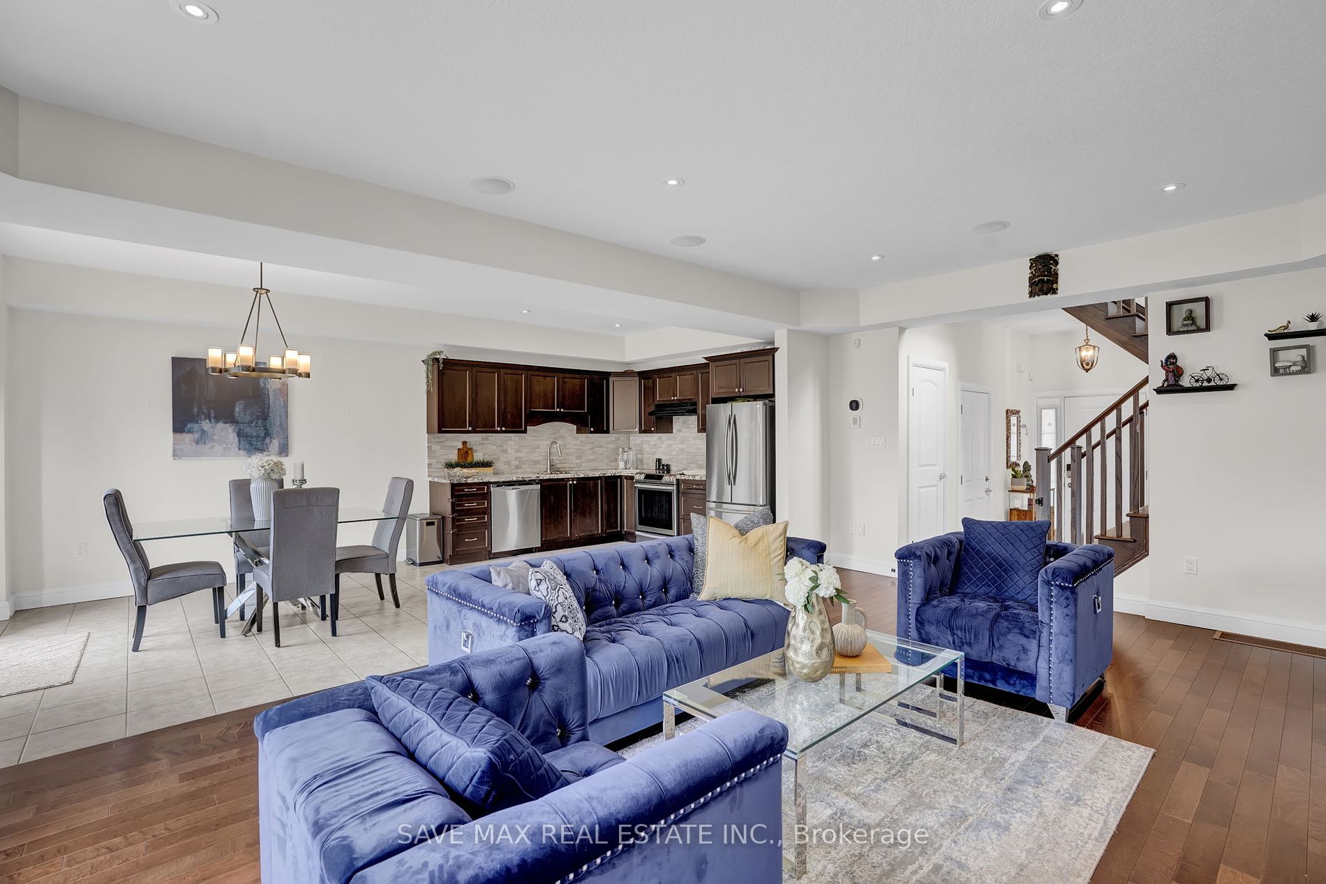 17 Lagoon Avenue