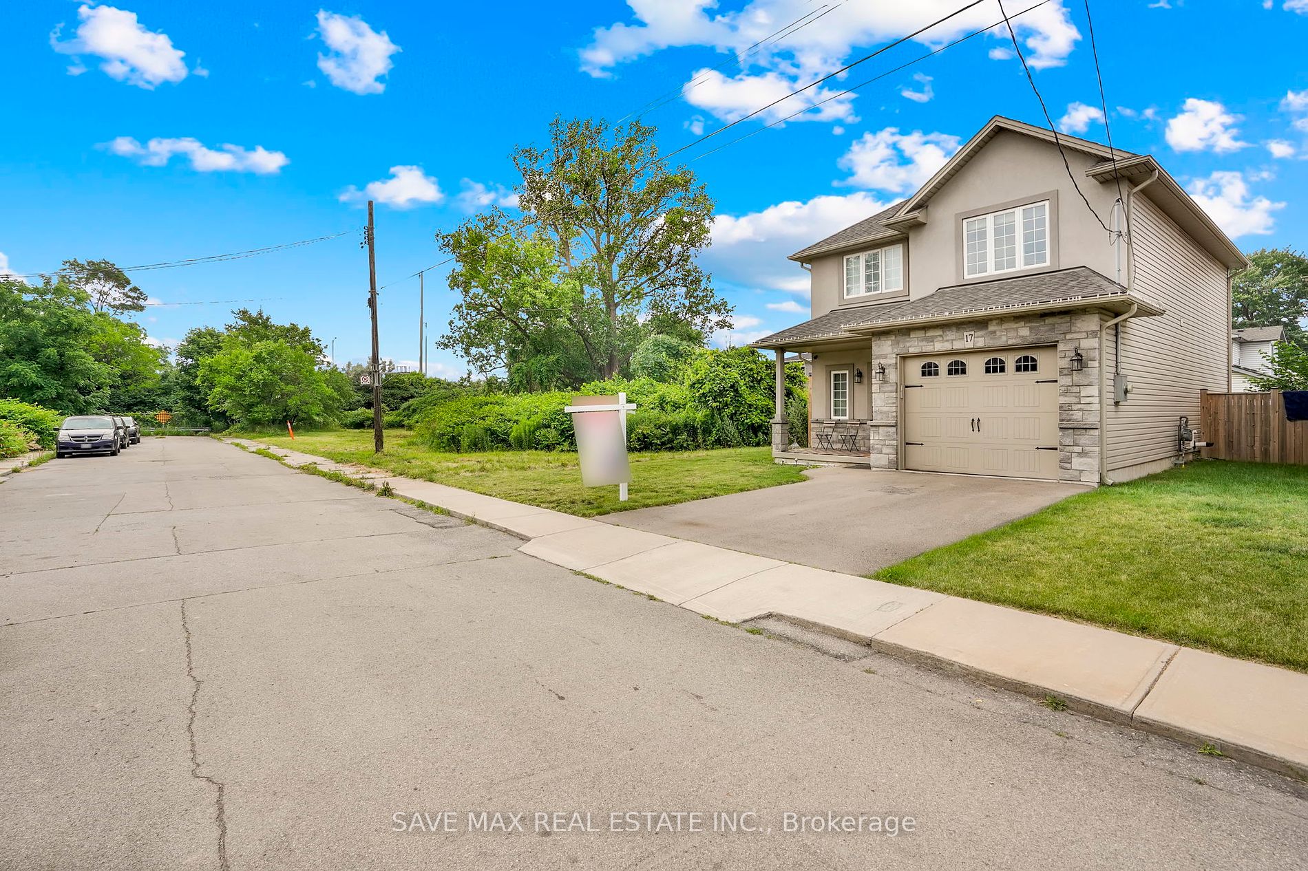 17 Lagoon Avenue