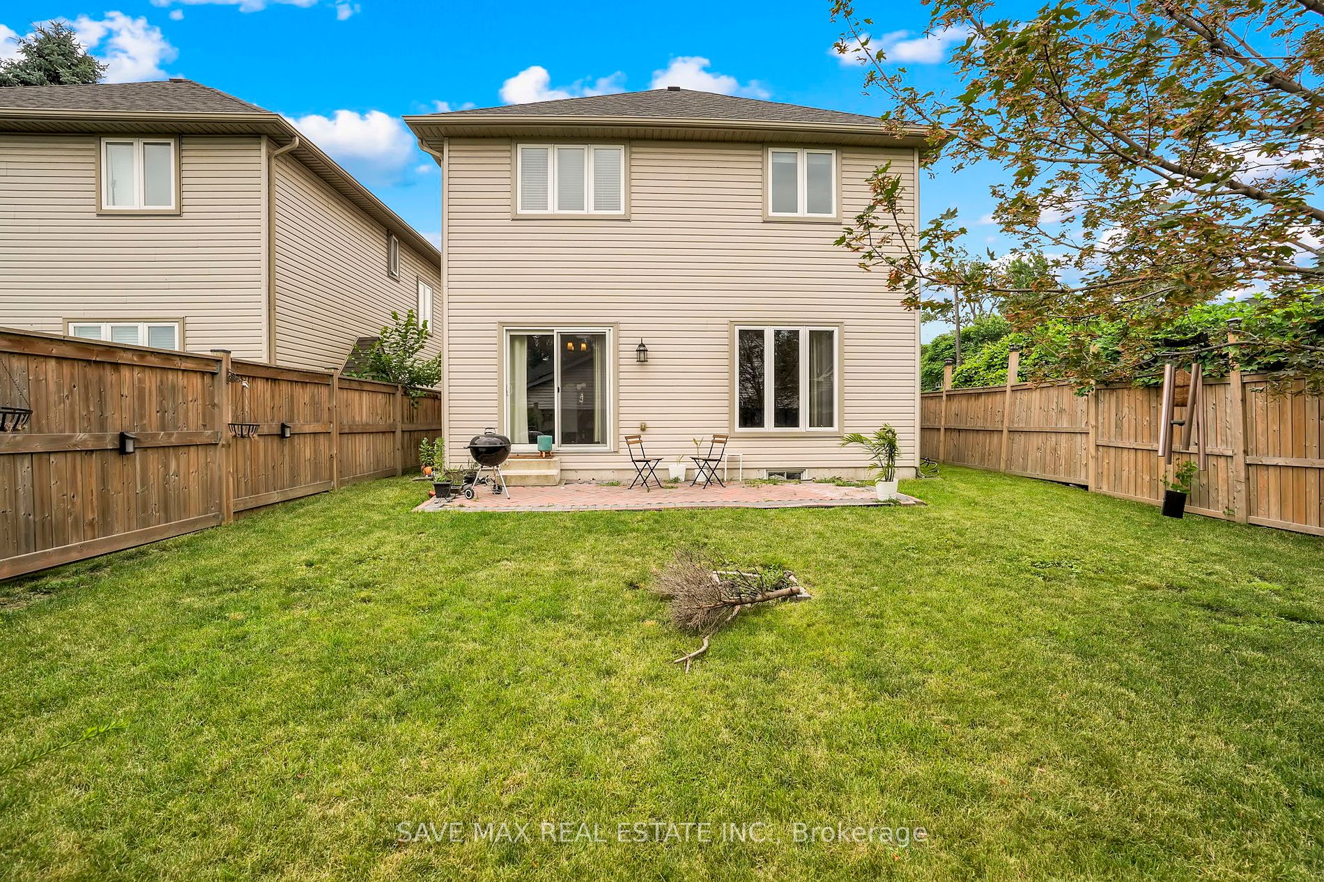 17 Lagoon Avenue