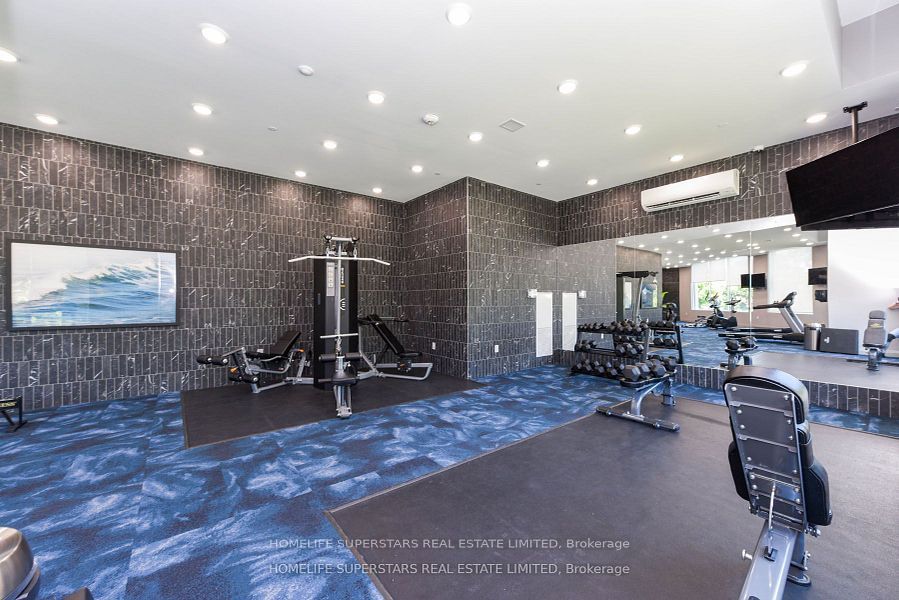 71 Wyndham Street S #403