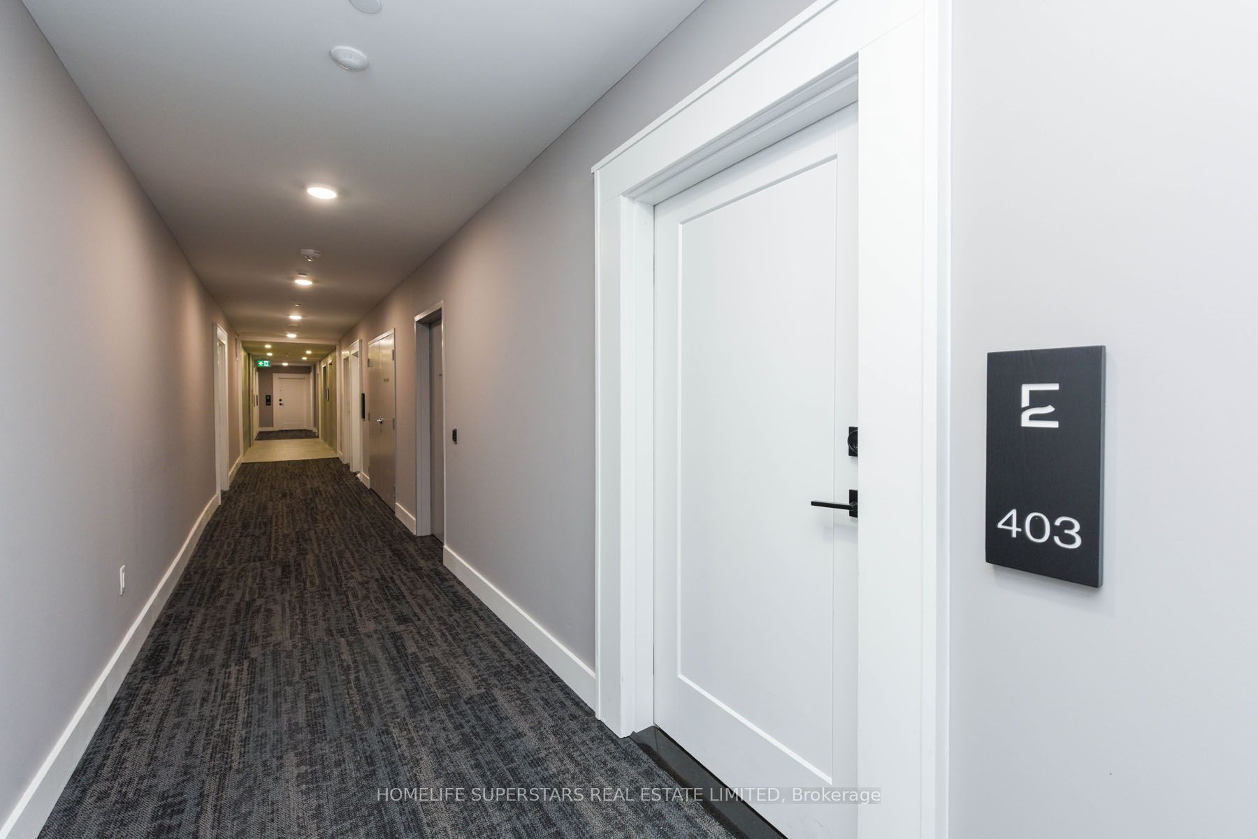 71 Wyndham Street S #403