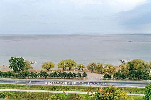 114 Lakeshore Road W