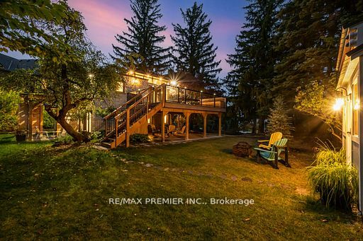 114 Lakeshore Road W