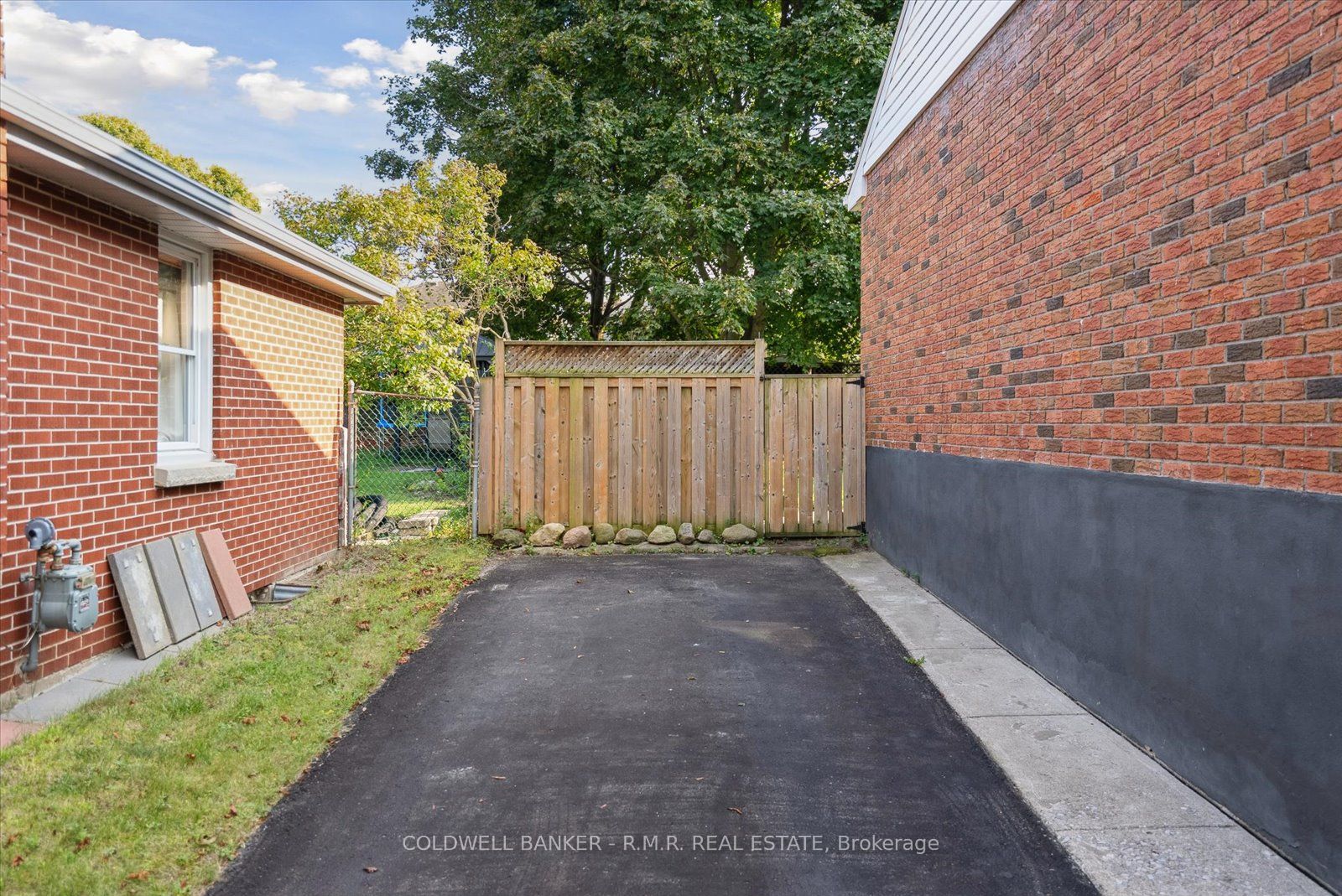 455 Harden Street