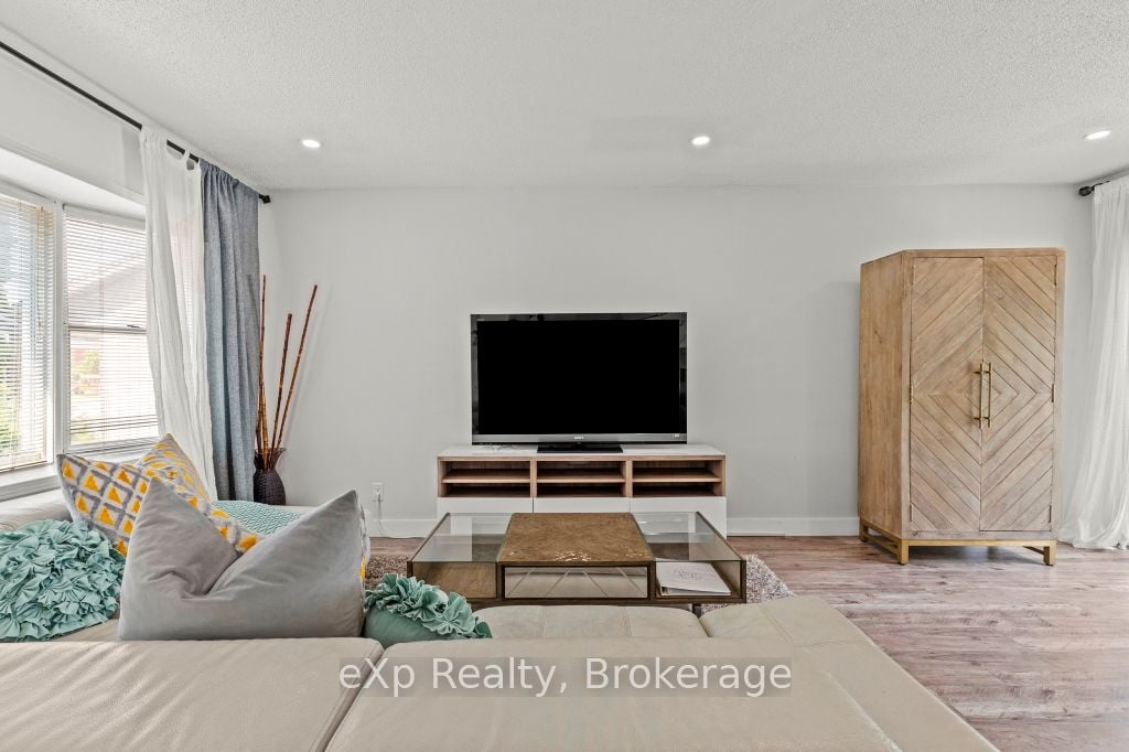 1329 Niagara Stone Road