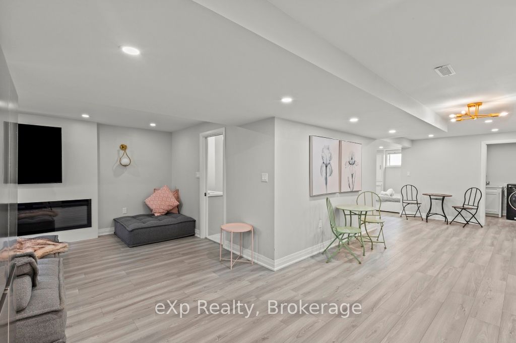 1329 Niagara Stone Road