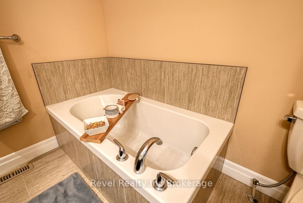 247 Munnoch Boulevard #24