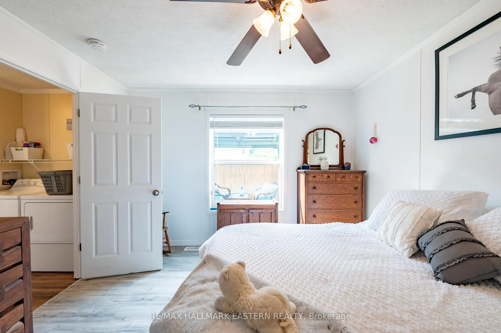 6 Hillview Drive