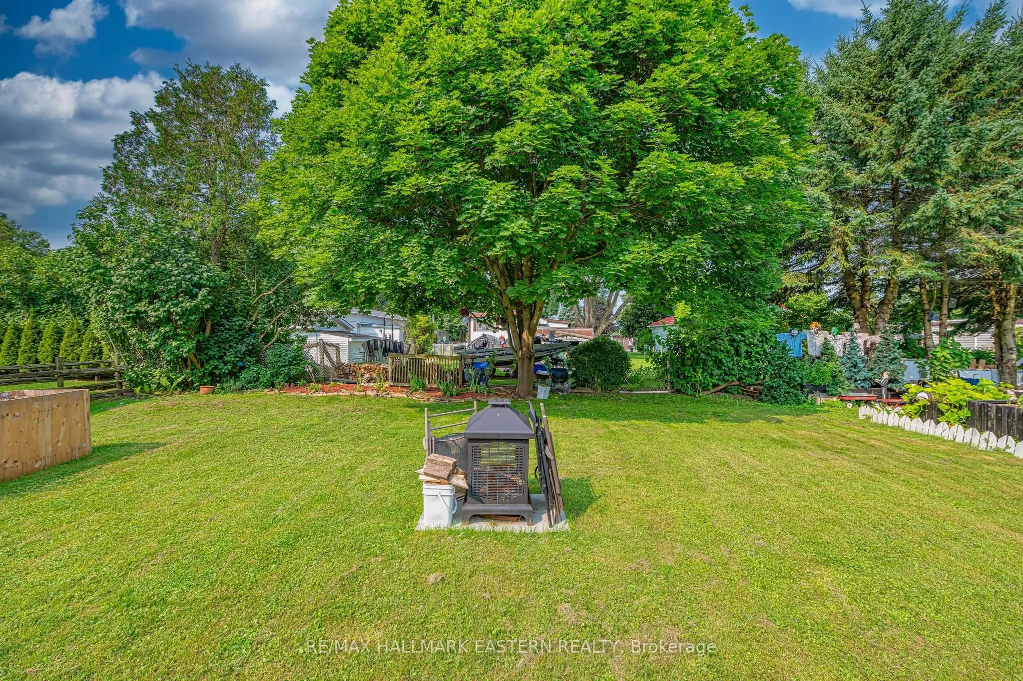 6 Hillview Drive