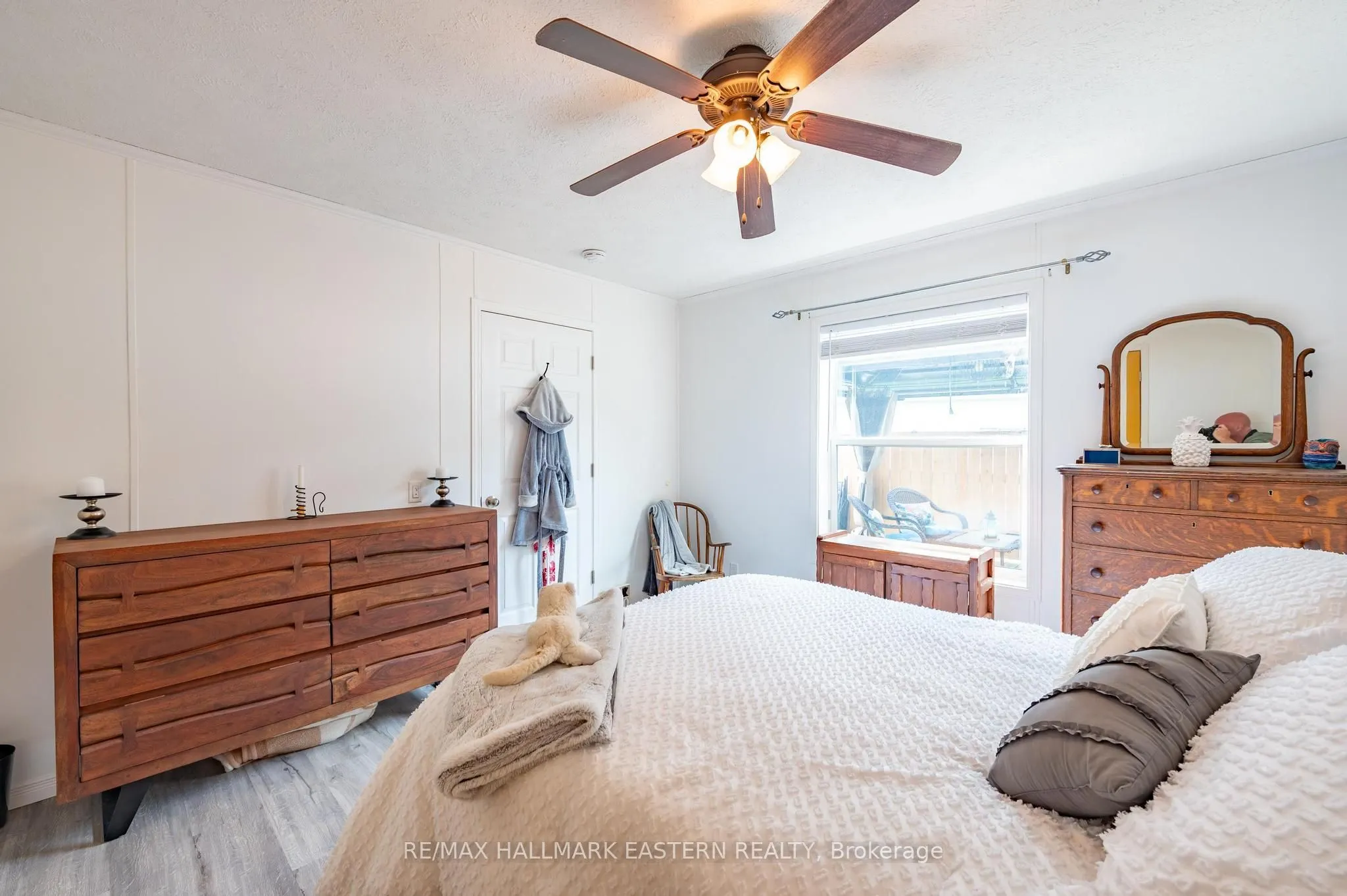 6 Hillview Drive