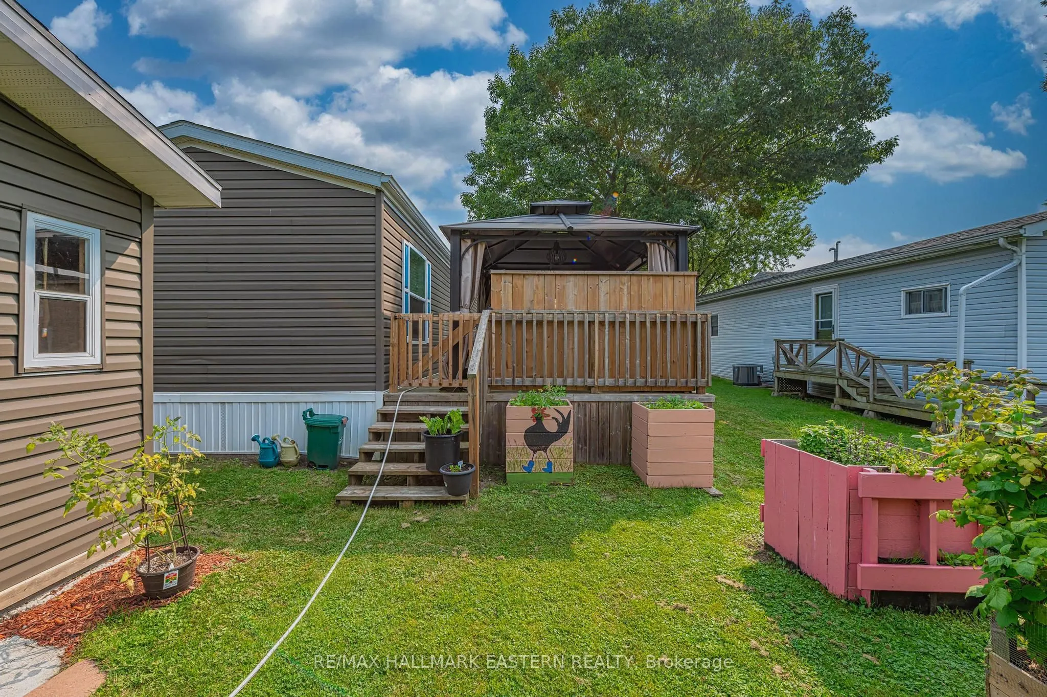 6 Hillview Drive
