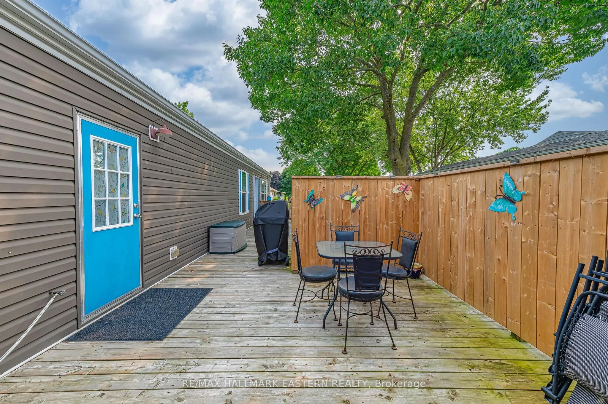 6 Hillview Drive