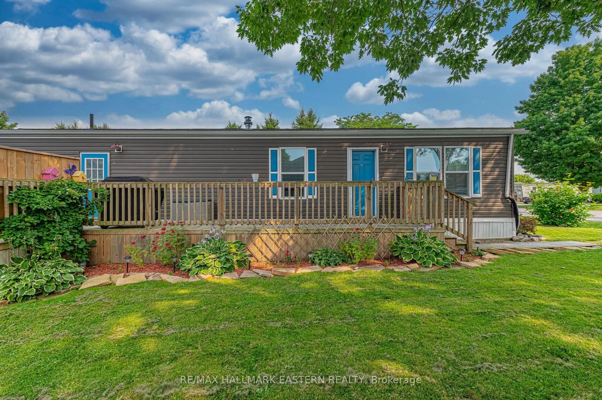 6 Hillview Drive
