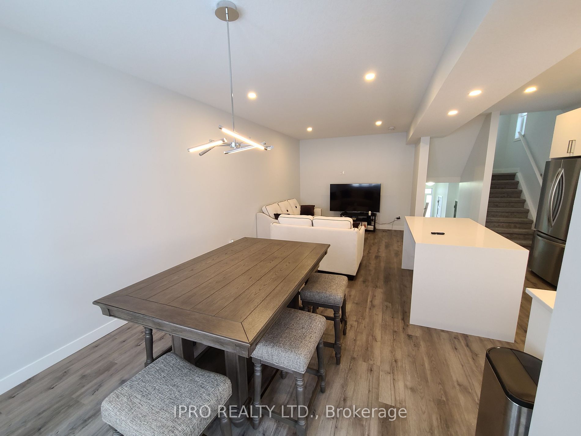 3380 Singleton Avenue #36