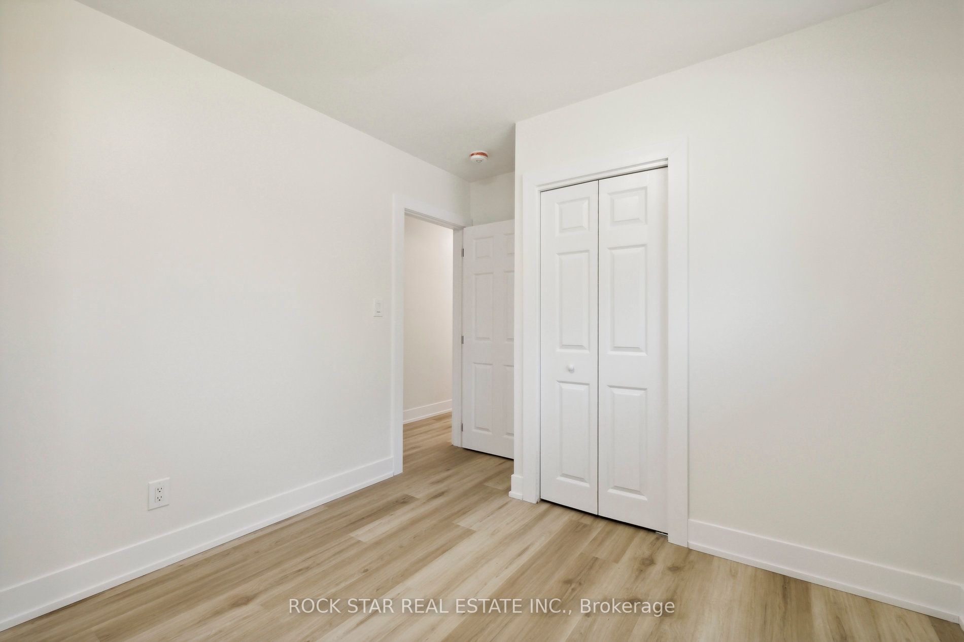 87 Leaside Drive #Upper