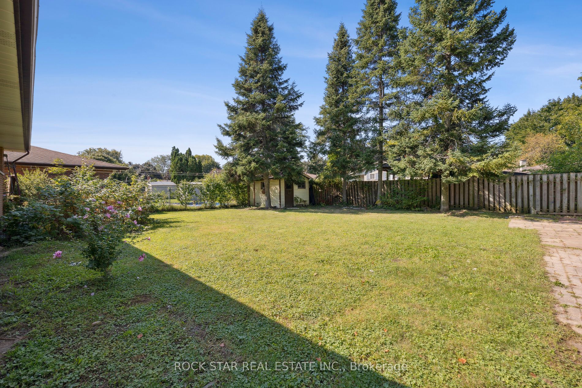 87 Leaside Drive #Upper