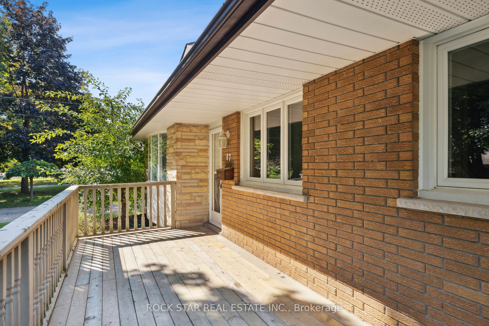87 Leaside Drive #Upper