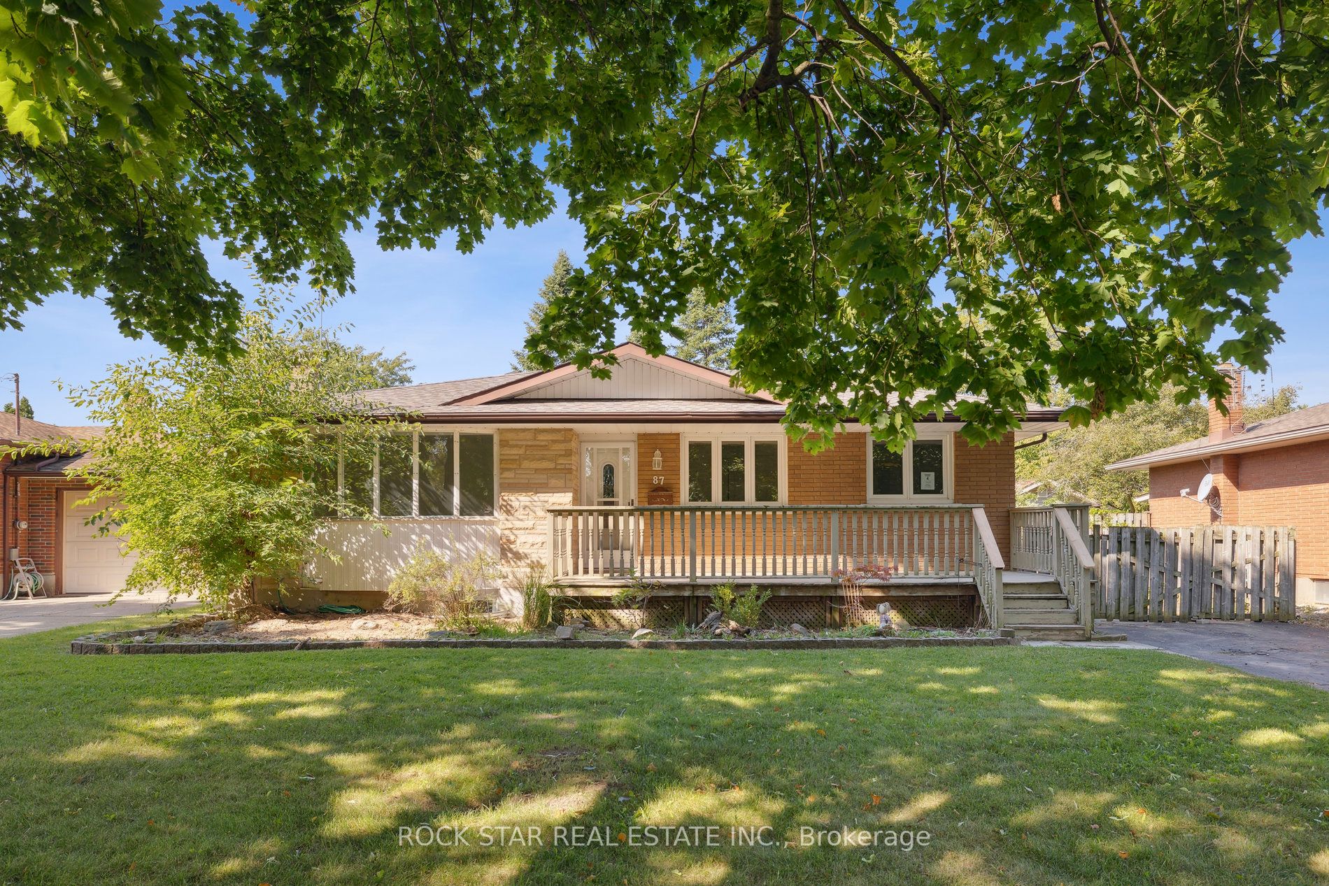 87 Leaside Drive #Upper