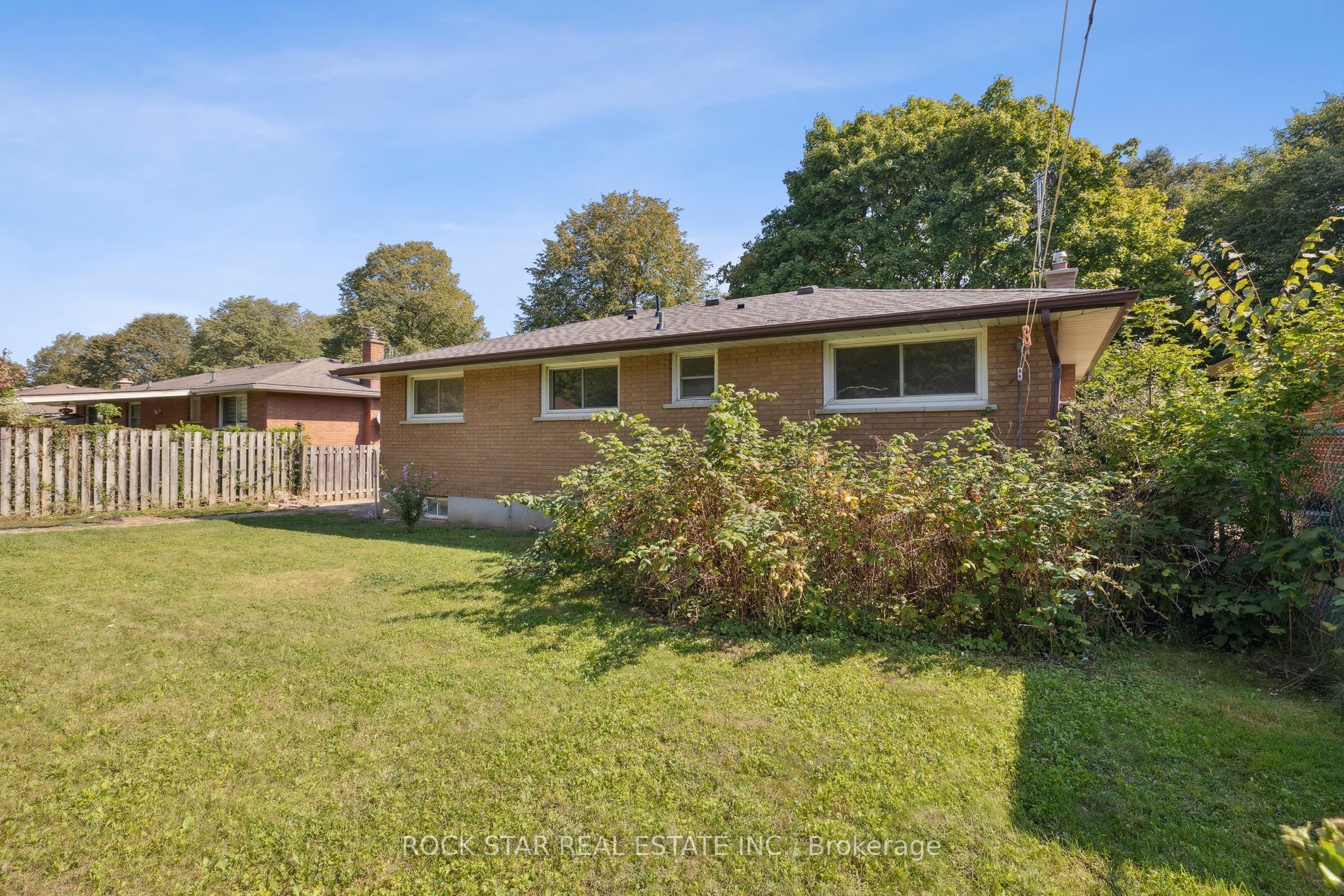 87 Leaside Drive #Upper