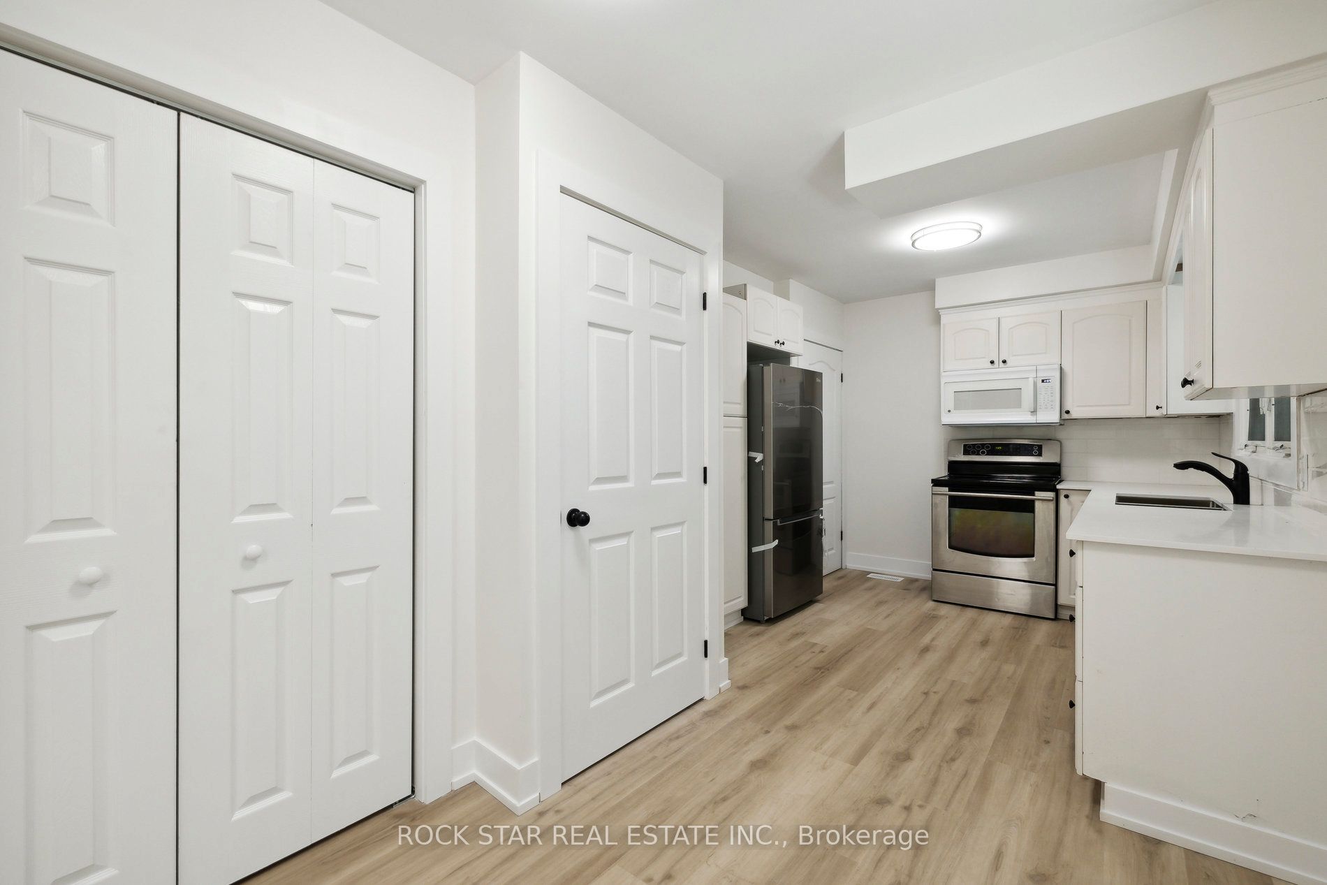 87 Leaside Drive #Upper