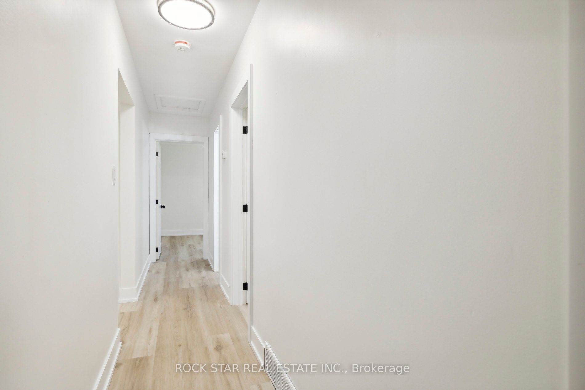 87 Leaside Drive #Upper