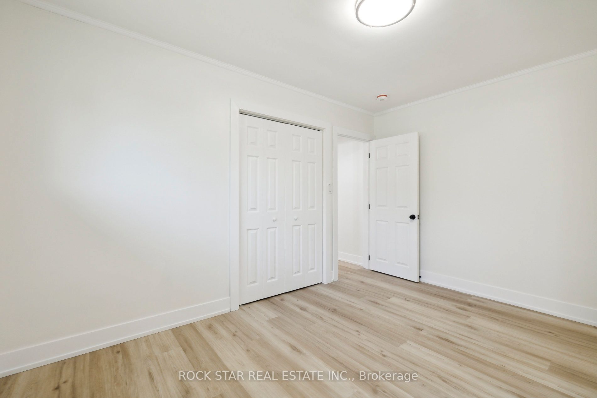 87 Leaside Drive #Upper