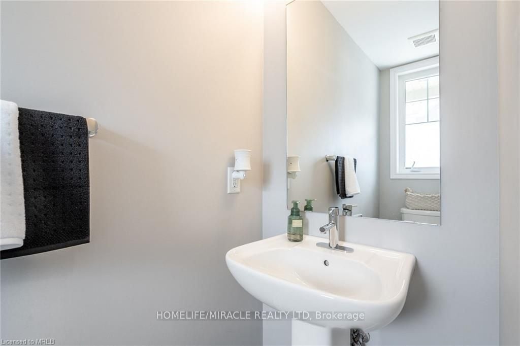 1890 Rymal Rd E #166