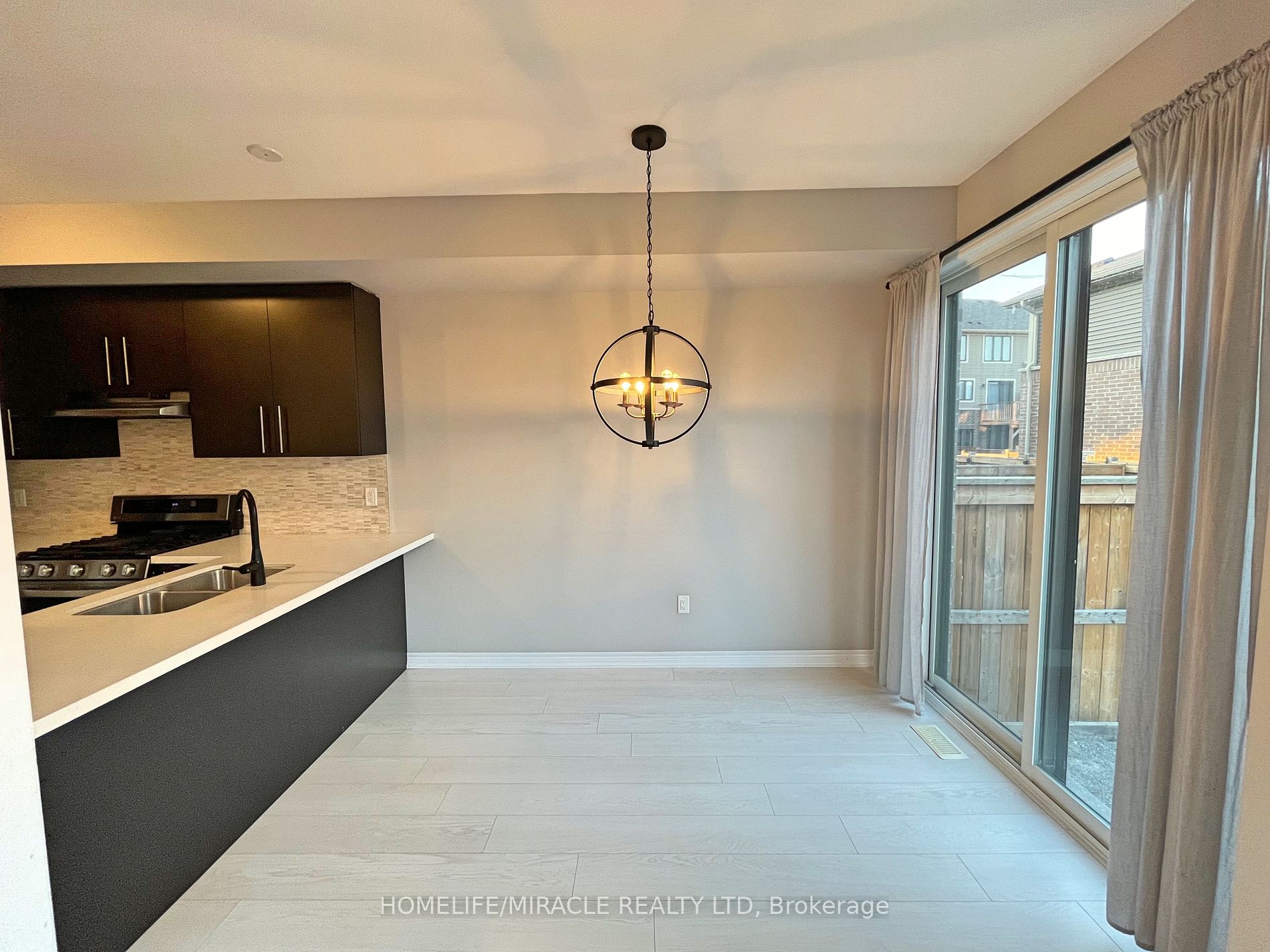 1890 Rymal Rd E #166