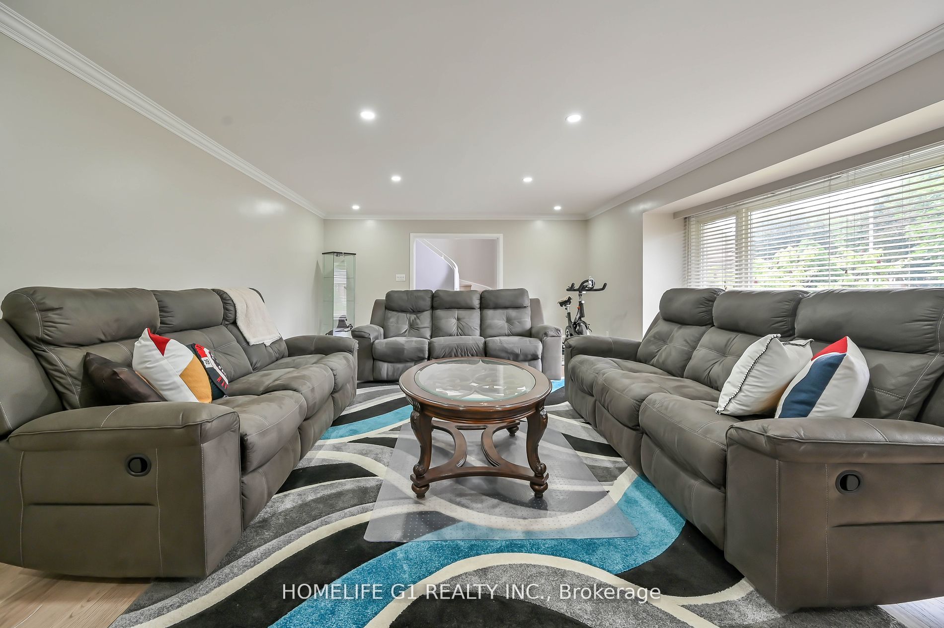 10 Douglas Place
