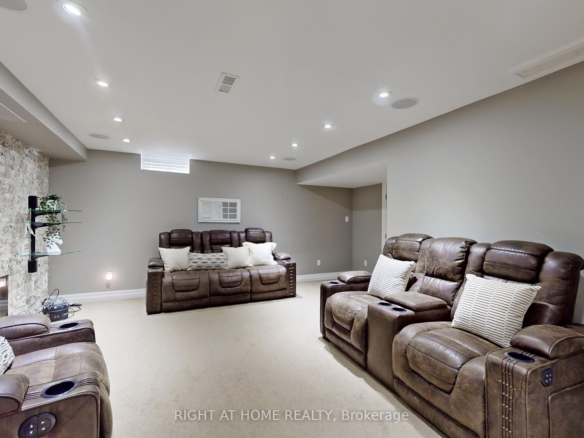 98 Willow Lane